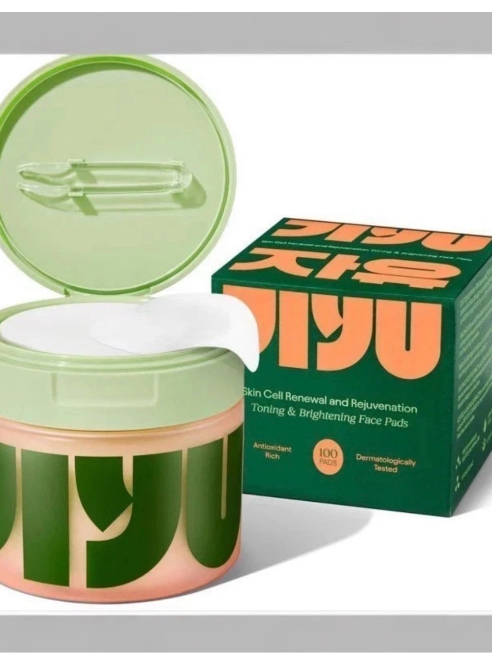 J:U Toning & Brightening Face Pads in Green and Peach